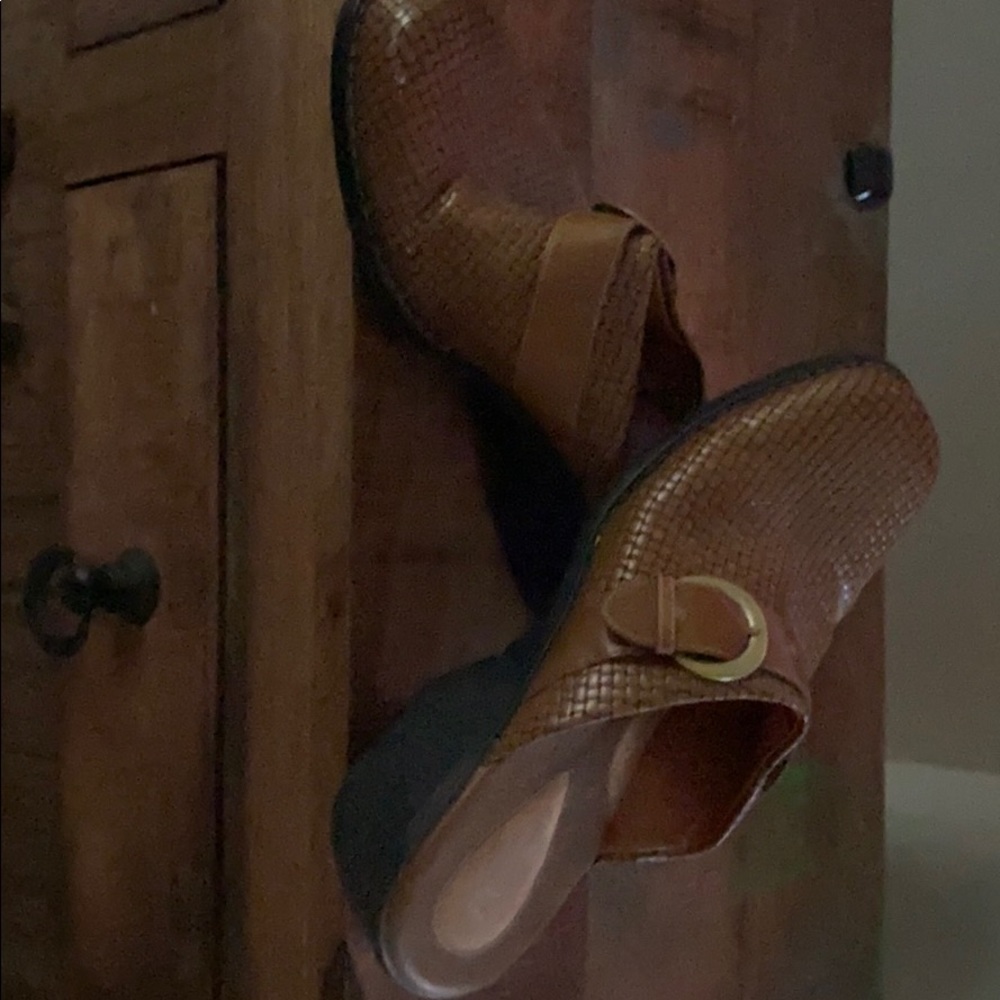 Tan Wedge Clogs by Clark’s